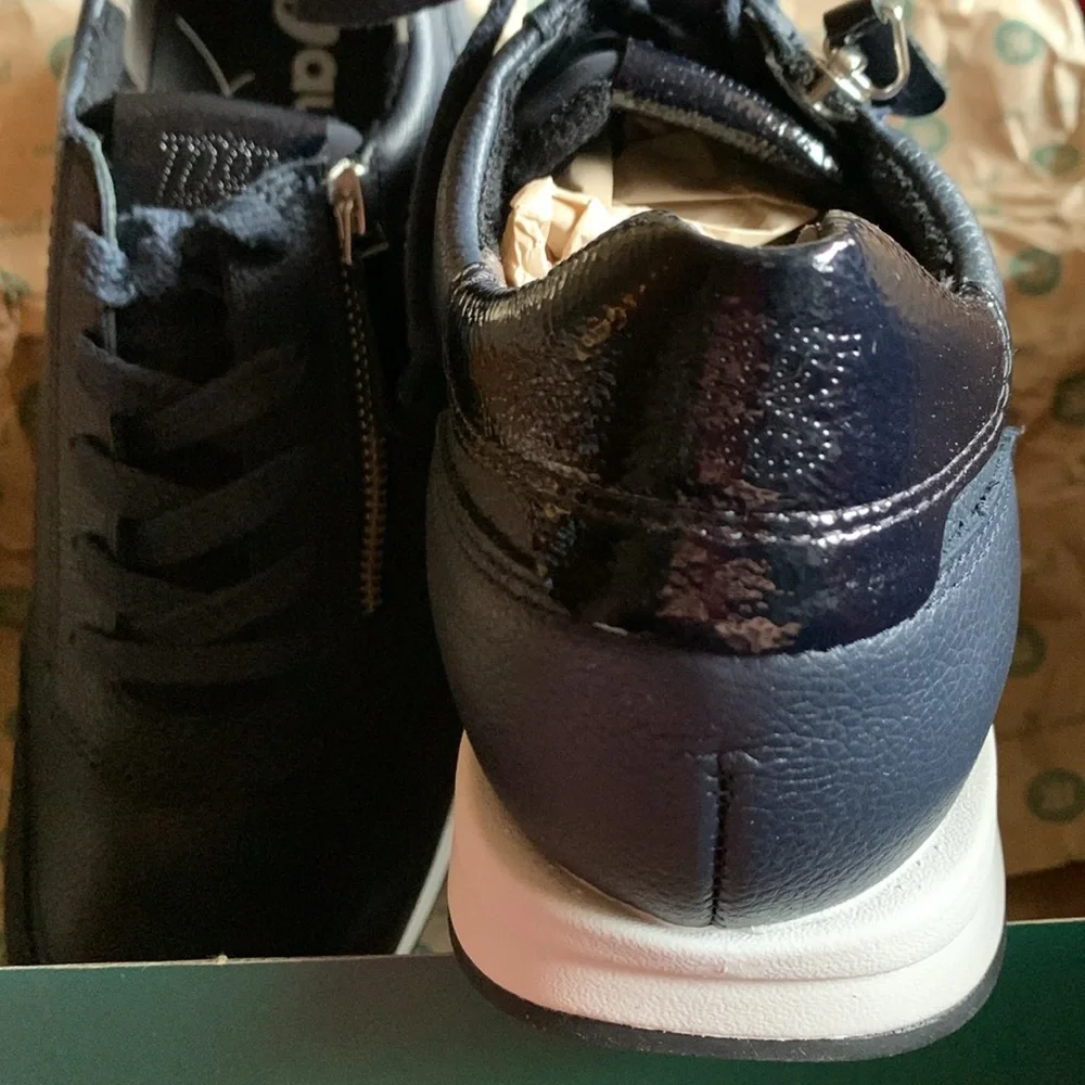 Navy Blue Leather sneakers. US 8.5
In Box, Never Used - Picture 13 of 14